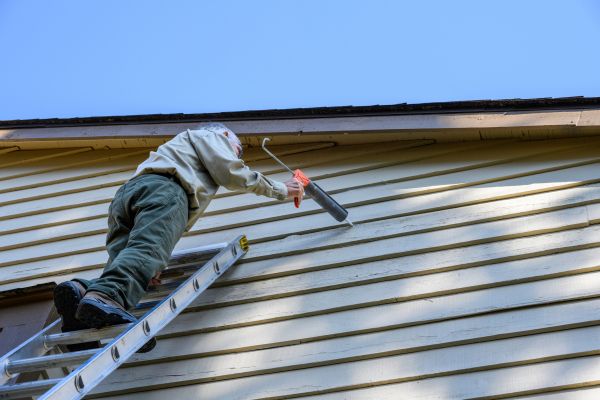 Cost of Vinyl Siding Caulk Repair in Conroe