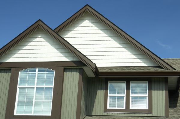Cost of Vertical Vinyl Siding Repair in Conroe
